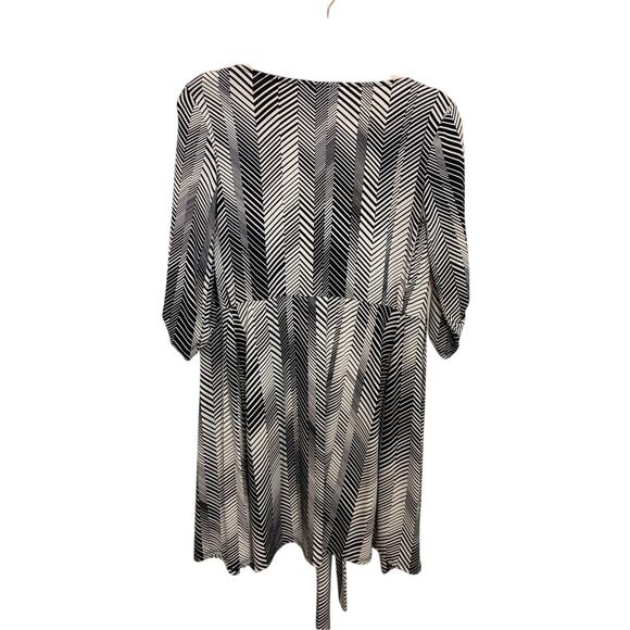 BCBG Art to Wear Retro Black and White Fit and Flare Wrap Dress - Picture 6 of 6